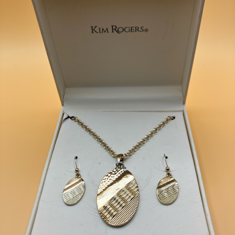 Kim Rogers Gold Tone Jewelry Set